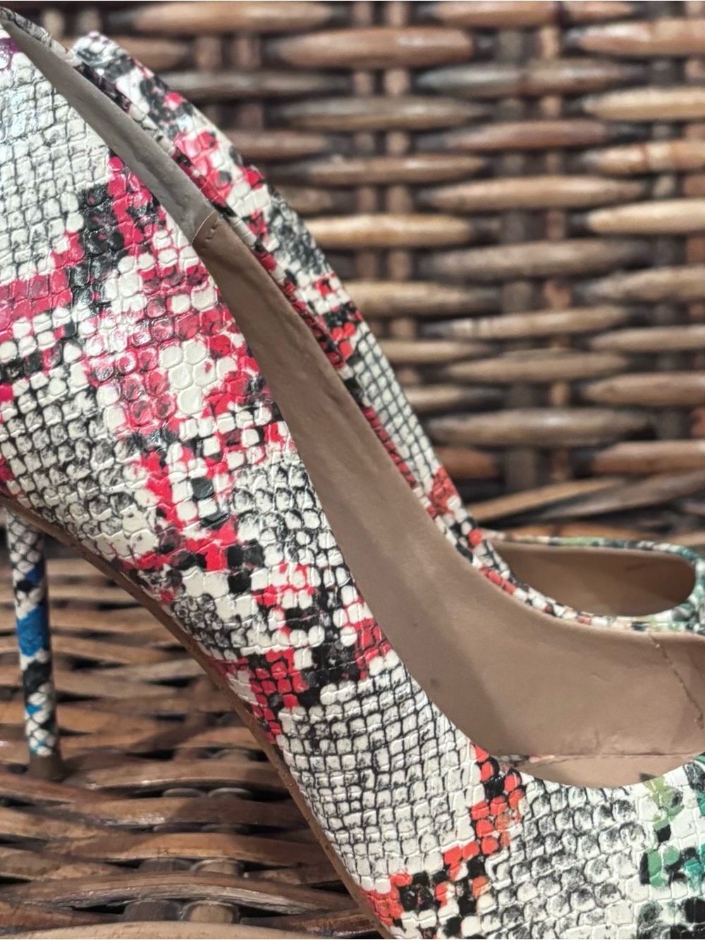 Steven Madden Womens 4 Inch Heels Vala Pump Snake Print Rainbow Colors Size 8.5M - Picture 10 of 12